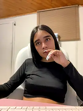 Im_samantha_ naked strip on cam for live sex video chat