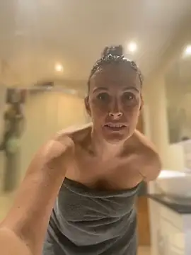 AprilGreyx naked strip on cam for live sex video chat