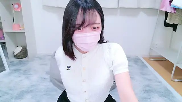 Yurie_ naked strip on cam for live sex video chat