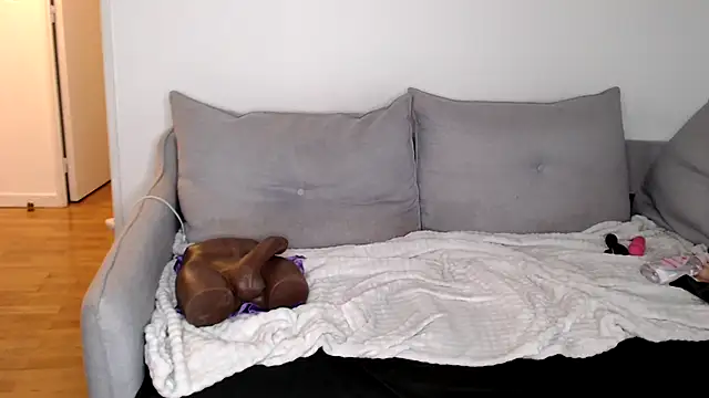 BabyFannyxx naked strip on cam for live sex video chat