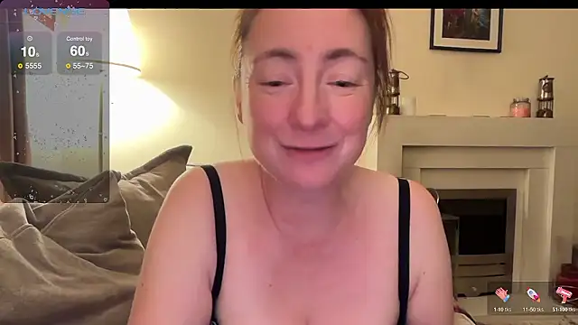LouiseTswing naked strip on cam for live sex video chat