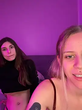 lunawolf21 naked strip on cam for live sex video chat