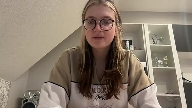NikaCyberslut naked strip on cam for live sex video chat