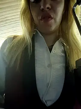 SUSELLAM1 naked strip on cam for live sex video chat