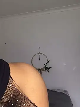 SZA_Doja naked strip on cam for live sex video chat