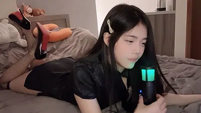 Qaz42799 naked strip on cam for live sex video chat