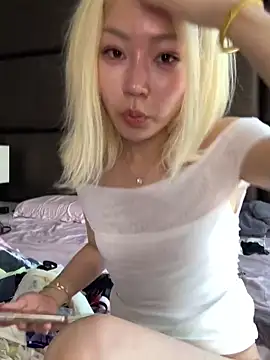 MichelleTong naked strip on cam for live sex video chat