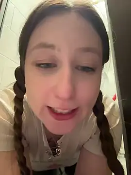 cuteperseon naked strip on cam for live sex video chat