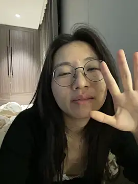 haiyan125216 naked strip on cam for live sex video chat