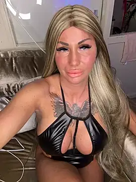 Dutchhbarbie naked strip on cam for live sex video chat