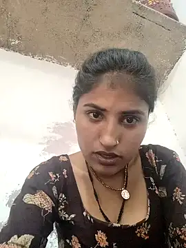 Horny_cpl33 naked strip on cam for live sex video chat