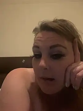 laceygreen naked strip on cam for live sex video chat