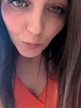 MelinaFuchs naked strip on cam for live sex video chat