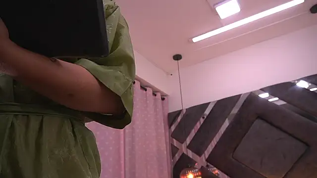 sam_lewins naked strip on cam for live sex video chat