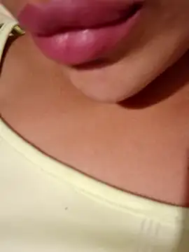 Sexlove1xo naked strip on cam for live sex video chat