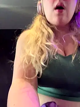 brooklynivy naked strip on cam for live sex video chat