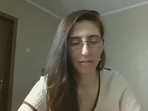 CandiCole naked strip on cam for live sex video chat