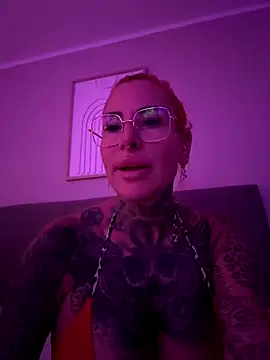 CatCoxx naked strip on cam for live sex video chat