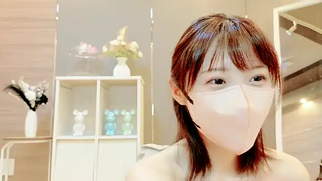 Mio-xoxo naked strip on cam for live sex video chat