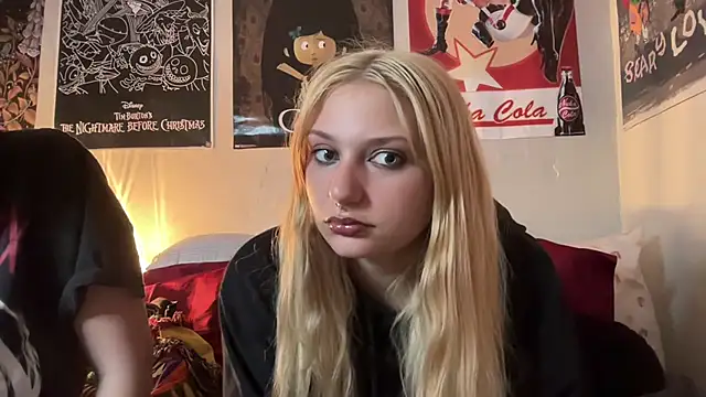 trixibby19 naked strip on cam for live sex video chat