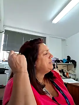 XSouthlondonNAUGHTYMILFXX naked strip on cam for live sex video chat