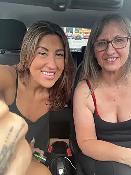 CurvyMILF_Sienna naked strip on cam for live sex video chat