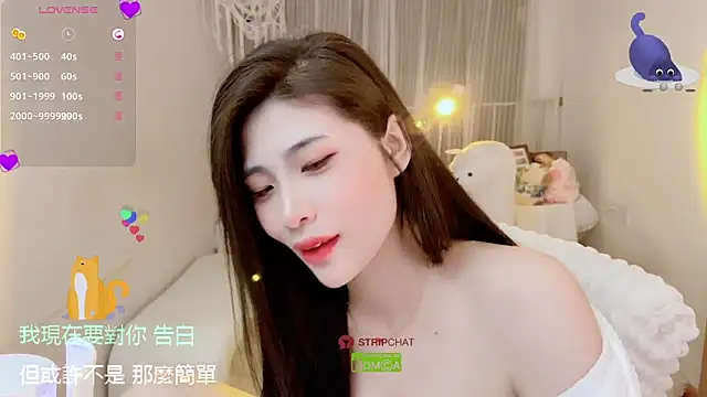 Vaidurya-Yolo naked strip on cam for live sex video chat