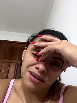safadinhaquenteW naked strip on cam for live sex video chat
