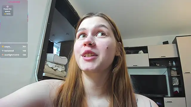 HeatherNextDoor naked strip on cam for live sex video chat