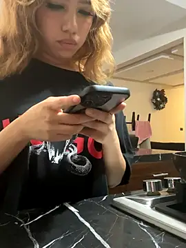 latinahorny11 naked strip on cam for live sex video chat