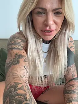 Divina_X_ naked strip on cam for live sex video chat