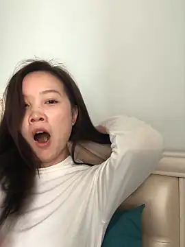 Mile-m naked strip on cam for live sex video chat