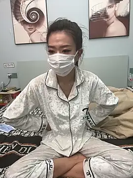 yueyue52121 naked strip on cam for live sex video chat
