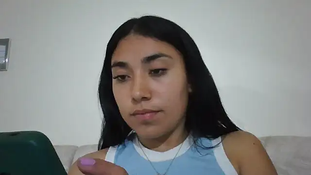 AmberGold- naked strip on cam for live sex video chat