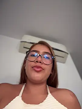 sara_calderon naked strip on cam for live sex video chat