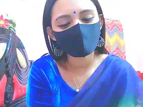 Silver_Queen07 naked strip on cam for live sex video chat