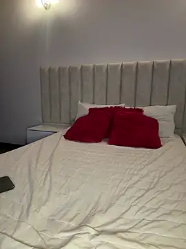 Mia_Roswell naked strip on cam for live sex video chat