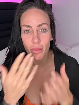 goddess-harper naked strip on cam for live sex video chat