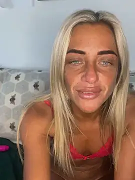 ScarlettGold_ naked strip on cam for live sex video chat