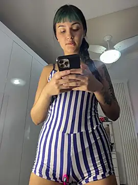 Myla_Fire naked strip on cam for live sex video chat