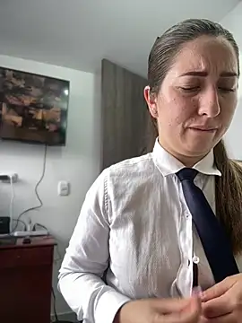 suzy-111 naked strip on cam for live sex video chat