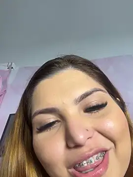Melzinha71 naked strip on cam for live sex video chat