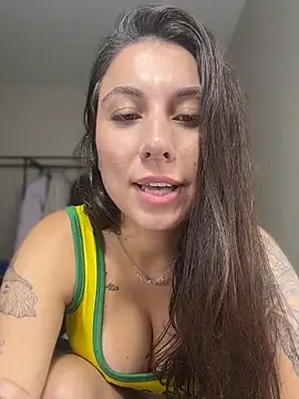 Carolini09 naked strip on cam for live sex video chat