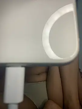 Mindora naked strip on cam for live sex video chat